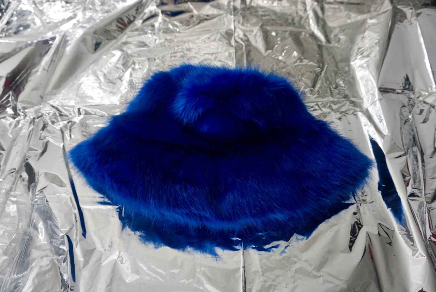 Reneé Fluffy Bucket Hat