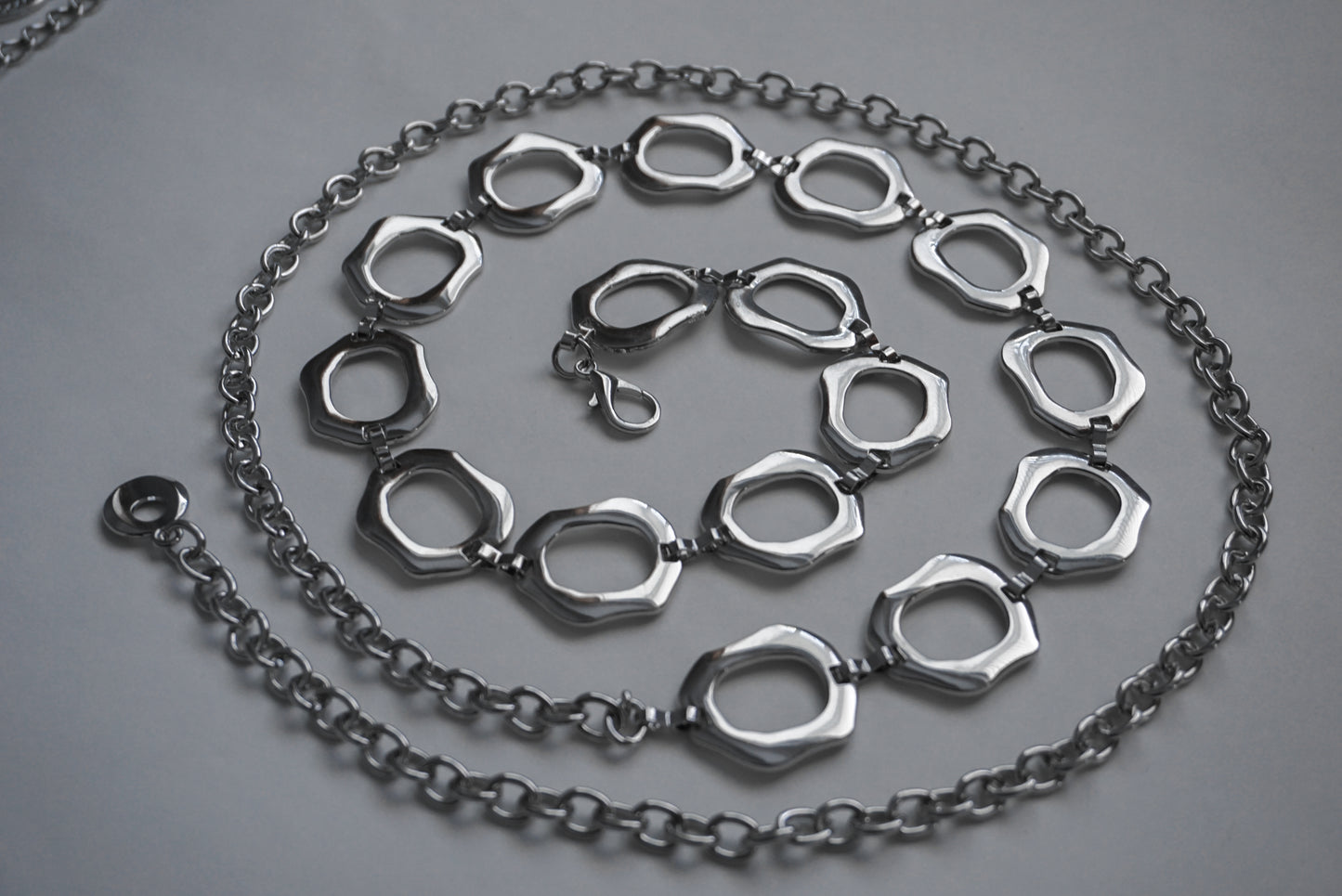 Hammered Curve Chain Belt